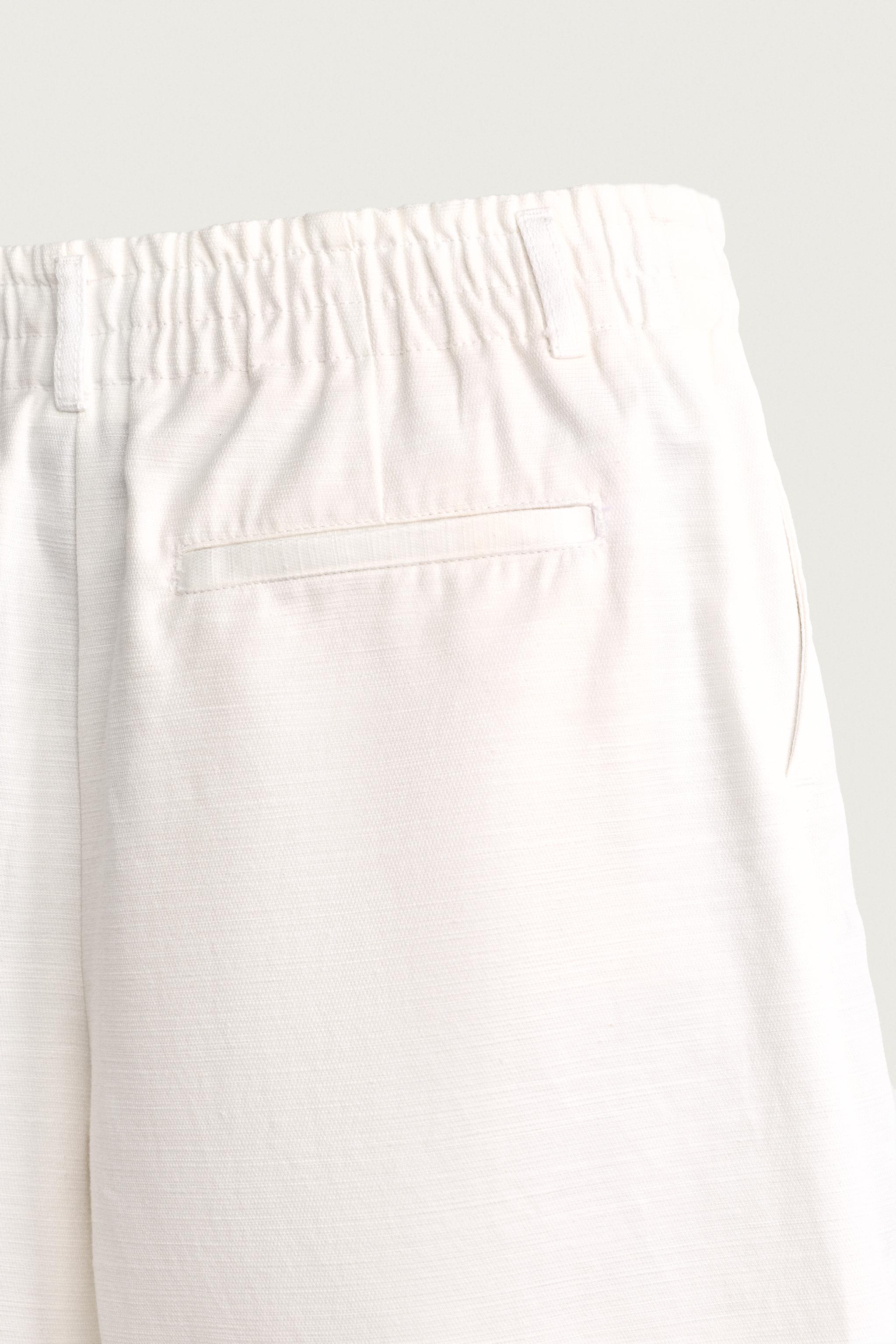 COTTON-LYOCELL WIDE FIT SHORTS
